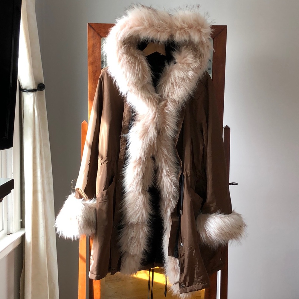 NWOT Fleece lined jacket, faux fur trim